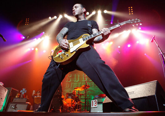 Interview: Mike Ness of Social Distortion, 2004