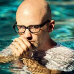 Interview: Moby on music, fame & basil, 2002