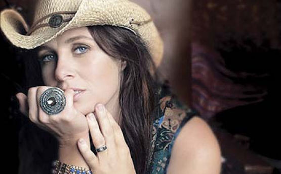 Interview: Australian singer Kasey Chambers, 2003