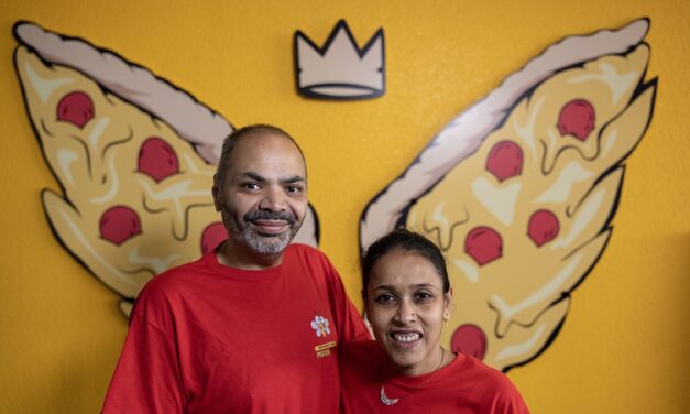 Buzzy pizza joint brings tandoori & pickle pies to Watauga