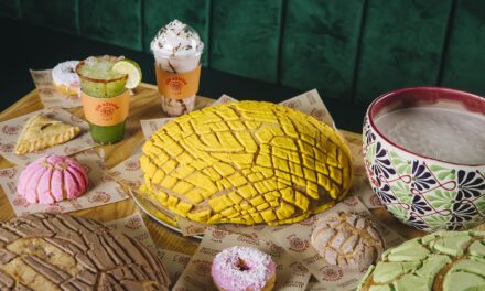 Con Azucar Cafe opens on North Side